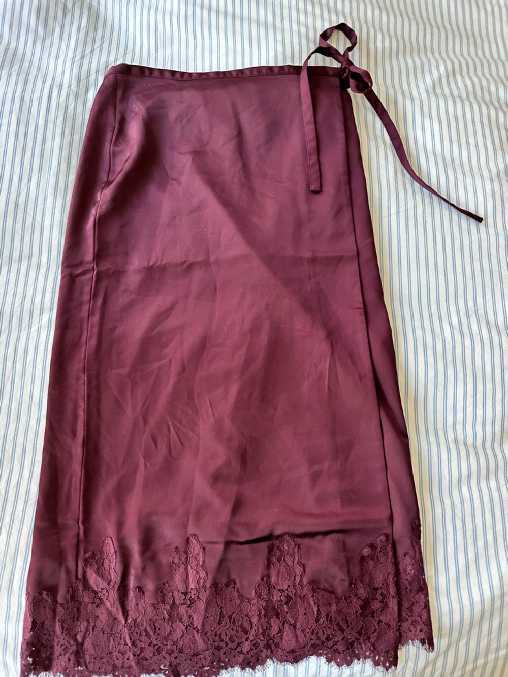 Ann Taylor Burgundy Women's Skirt - Picture 2 of 2